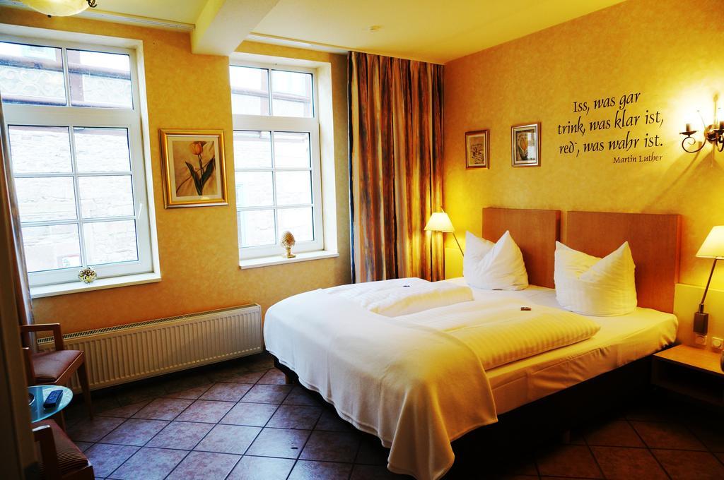 Hotel Goldener Anker Bodenwerder Oda fotoğraf